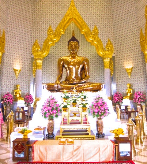 Face to Face with the World's Largest Solid Gold Buddha