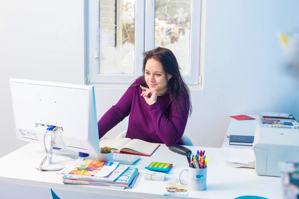 How To Use Email To Build Trust with People Who Don’t Know You