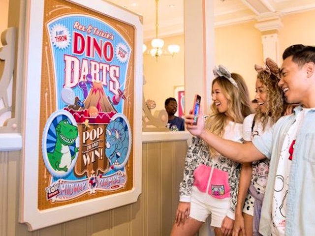 Play Disney Parks App Debuts at Disneyland and Walt Disney World