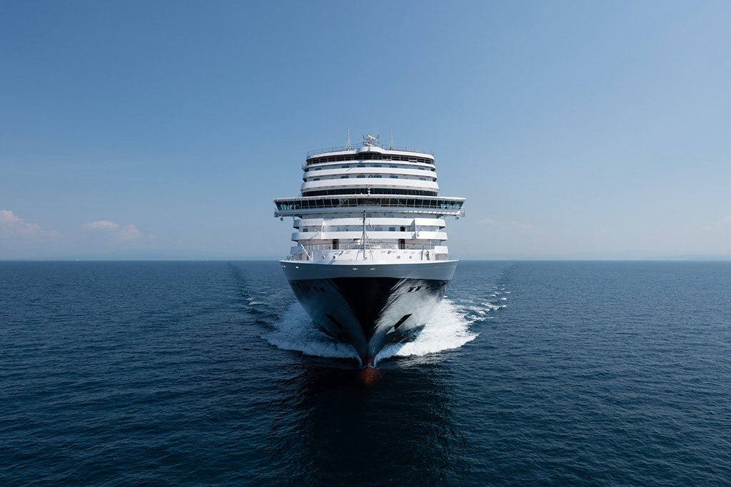 Holland America Line Debuts New Club Orange Program with Exclusive
